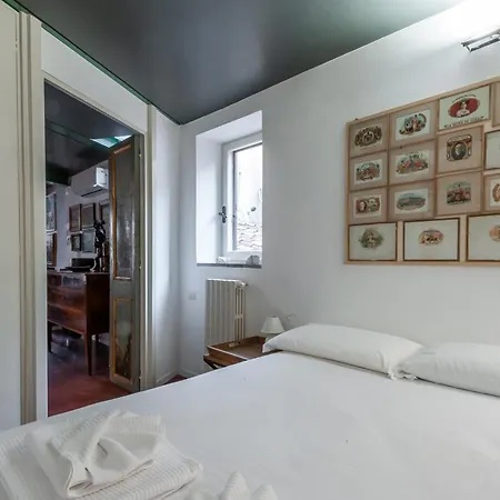 Elegantis Dimora Dell'architetto In Campo De' Fiori With Private Terrace Lägenhet